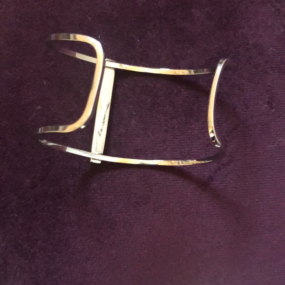 WHITE HOUSE BLACK MARKET CUFF BRACELET & CIRCLE PENDANT NECKLACE W/ BAGUETTES - Picture 5 of 12